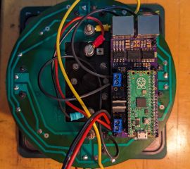 Speedometer controller and CAN bus controller mounted on speedometer